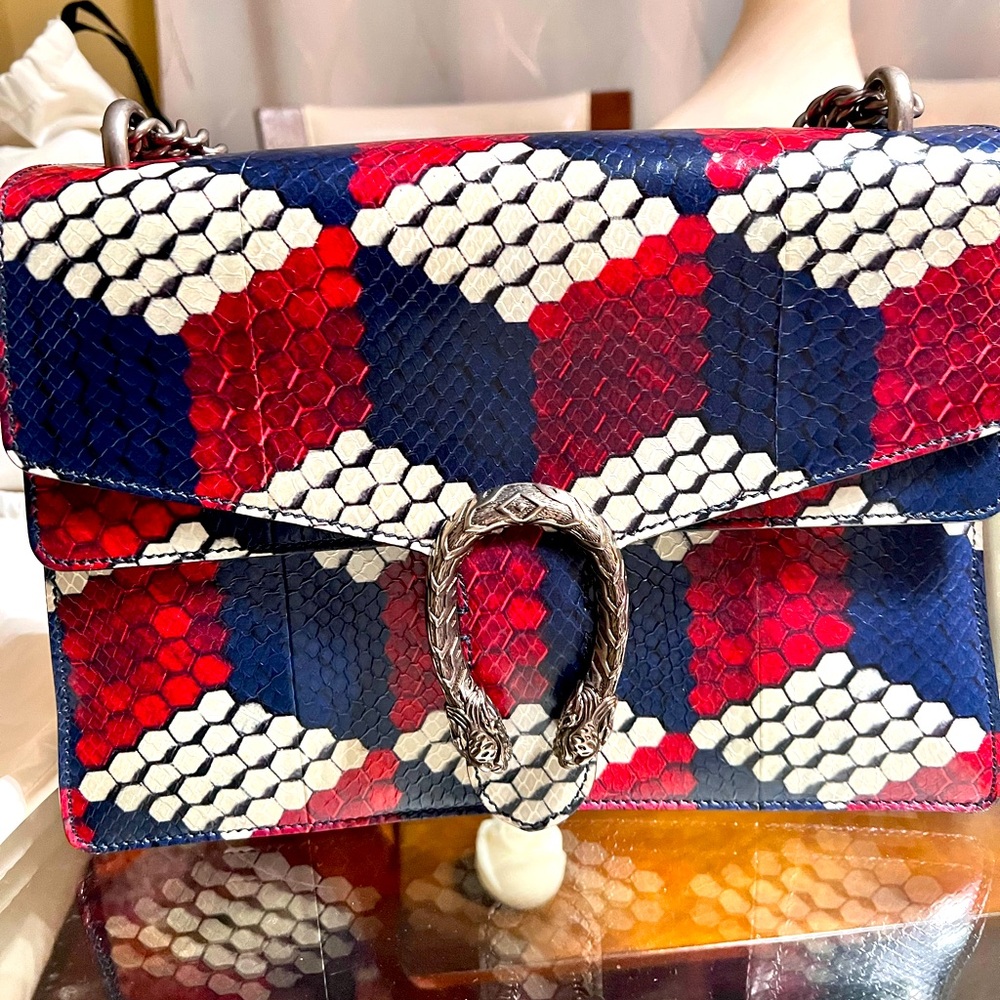 Dionysus Python Medium Shoulder Bag. Gucci